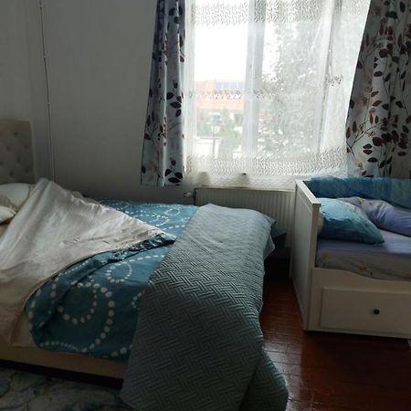 Belle Chambre Dans Un Quartier Calme Bruxelas Exterior foto